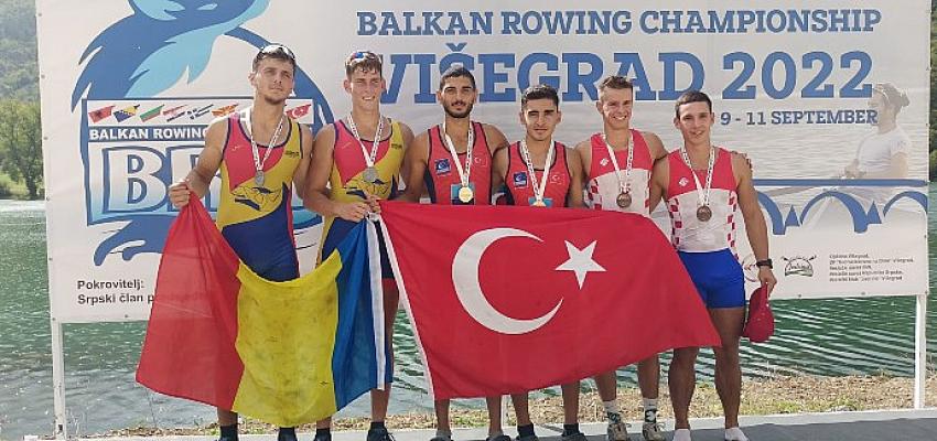 2022 Balkan Şampiyonu Kürek Milli Takımı