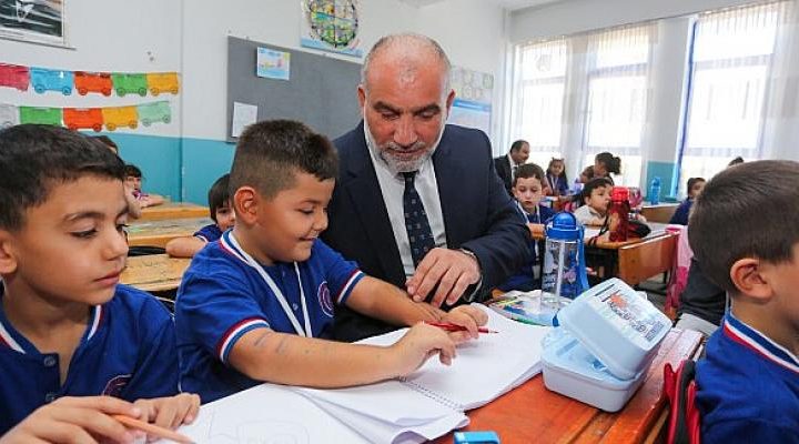 Başkan İbrahim Sandıkçı, “Gençlerimiz ve çocuklarımızın nitelikli eğitim alması bizim önceliğimizdir”