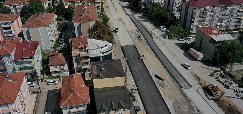 Kuruçeşme Tramvay Hattında yan yollar asfaltlandı